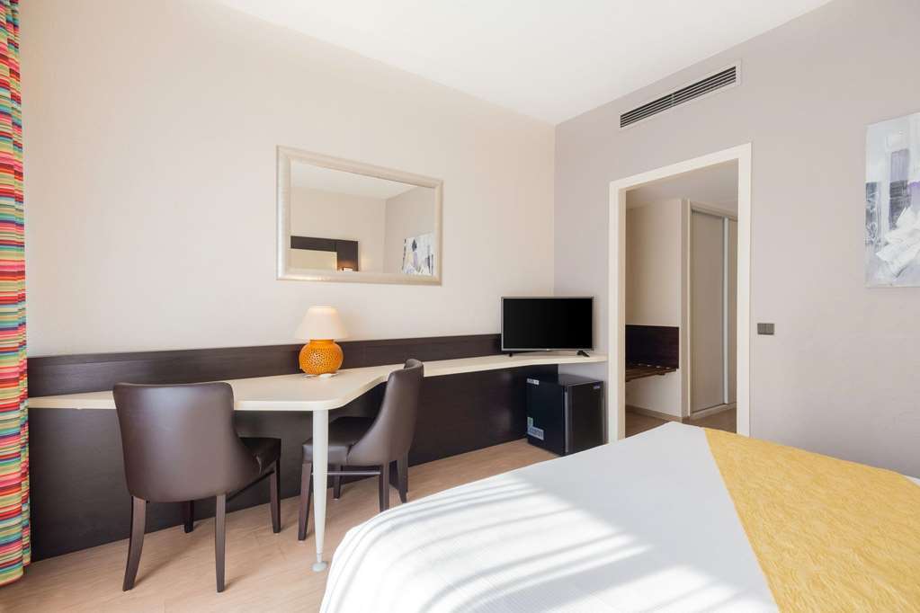 The Originals City, Hôtel Galaxie, Nice Aéroport Saint-Laurent-du-Var Habitación foto
